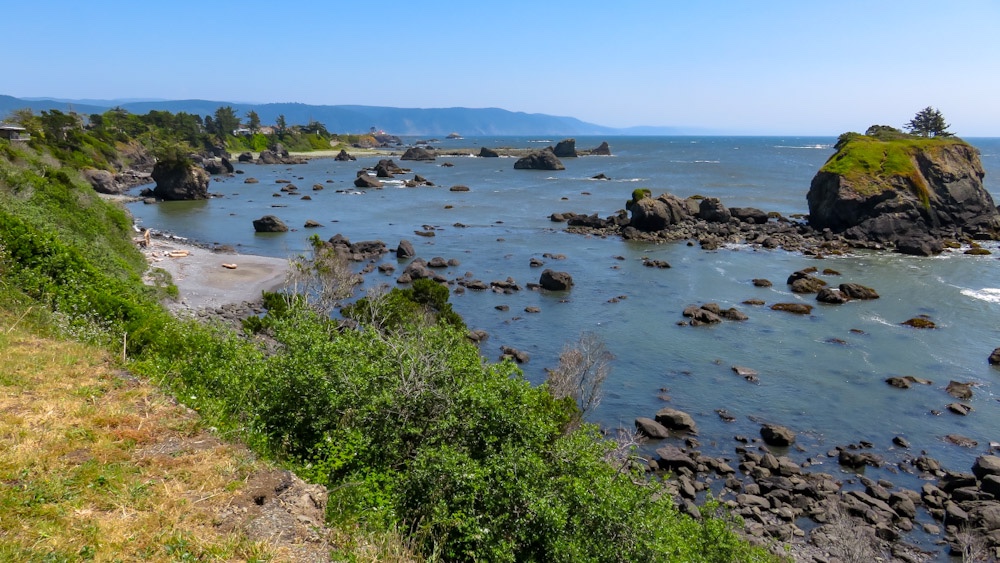 Day 30 – Bicycle Touring Elk Prairie to Harris beach SP. More Elk and Redwoods, Crescent city, Oregon